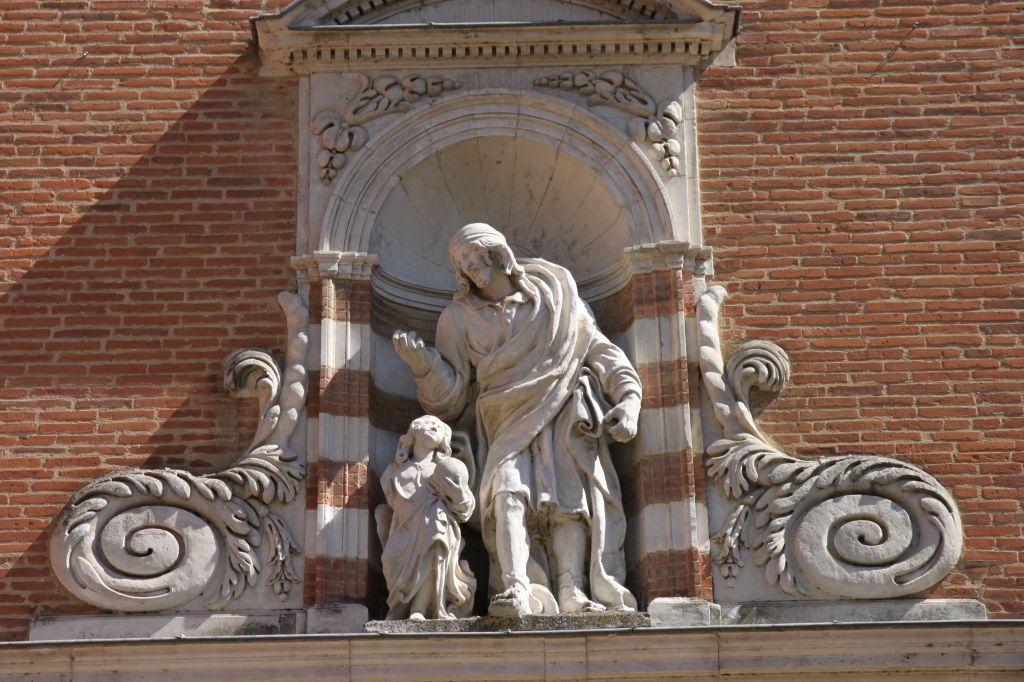 http://www.toulouse-brique.com/photos/autres-eglises/exupere%20(2).JPG