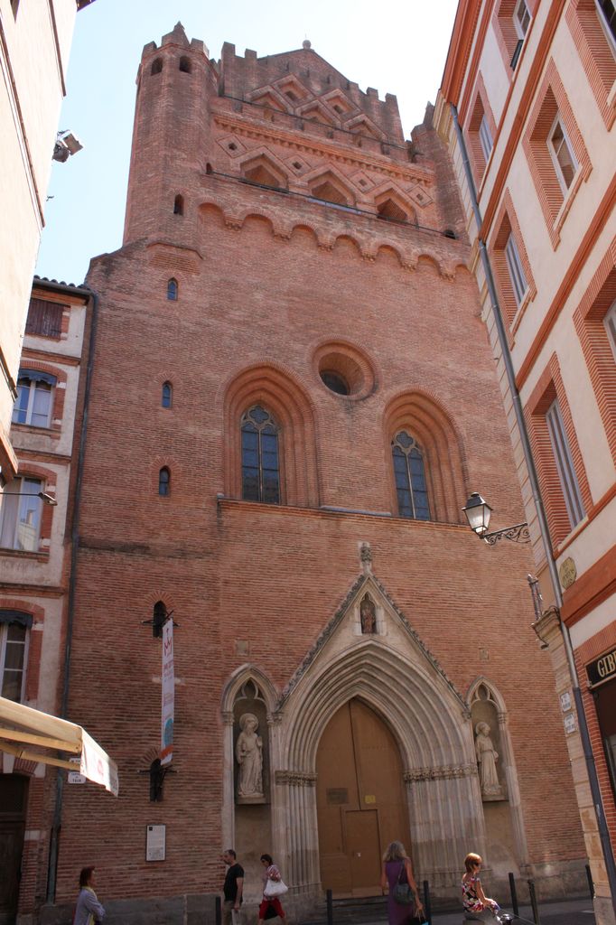 http://www.toulouse-brique.com/photos/autres-eglises/taur1.jpg