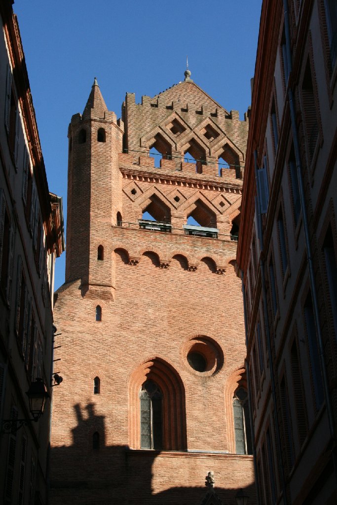 http://www.toulouse-brique.com/photos/autres-eglises/taur6.jpg