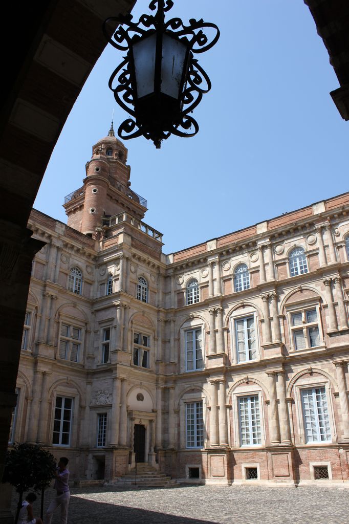 http://www.toulouse-brique.com/photos/hotels/assezat/assezat-01.jpg