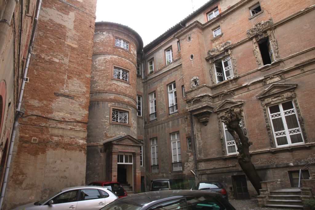 http://www.toulouse-brique.com/photos/hotels/hotels-autres-2/sevin-mansencal%20(3).JPG