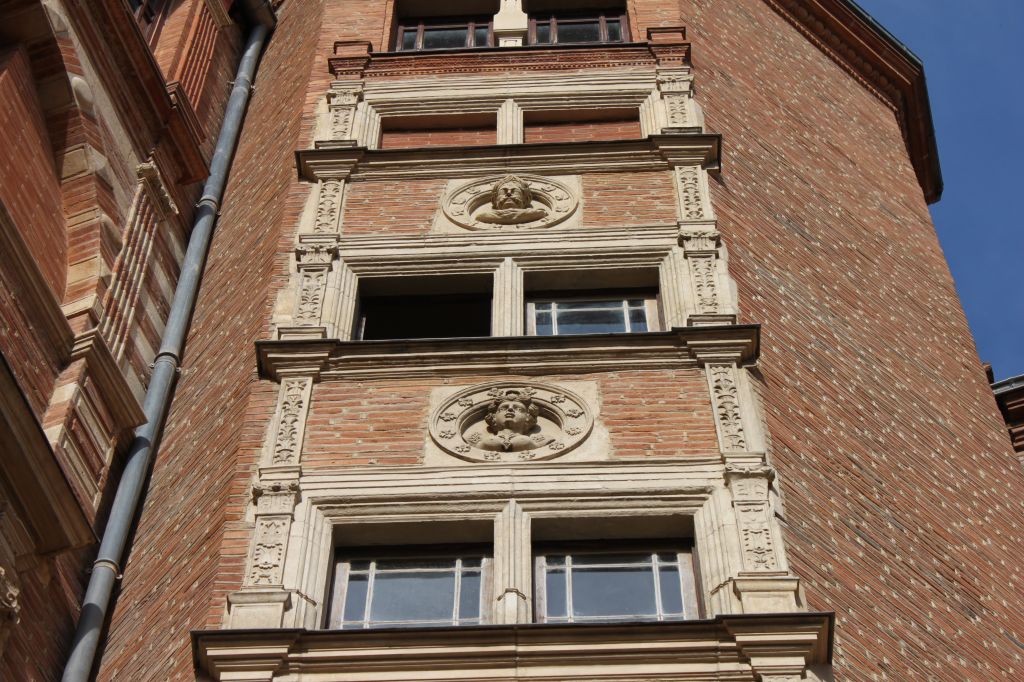 http://www.toulouse-brique.com/photos/hotels/vieux_raisin/raisin-26.jpg