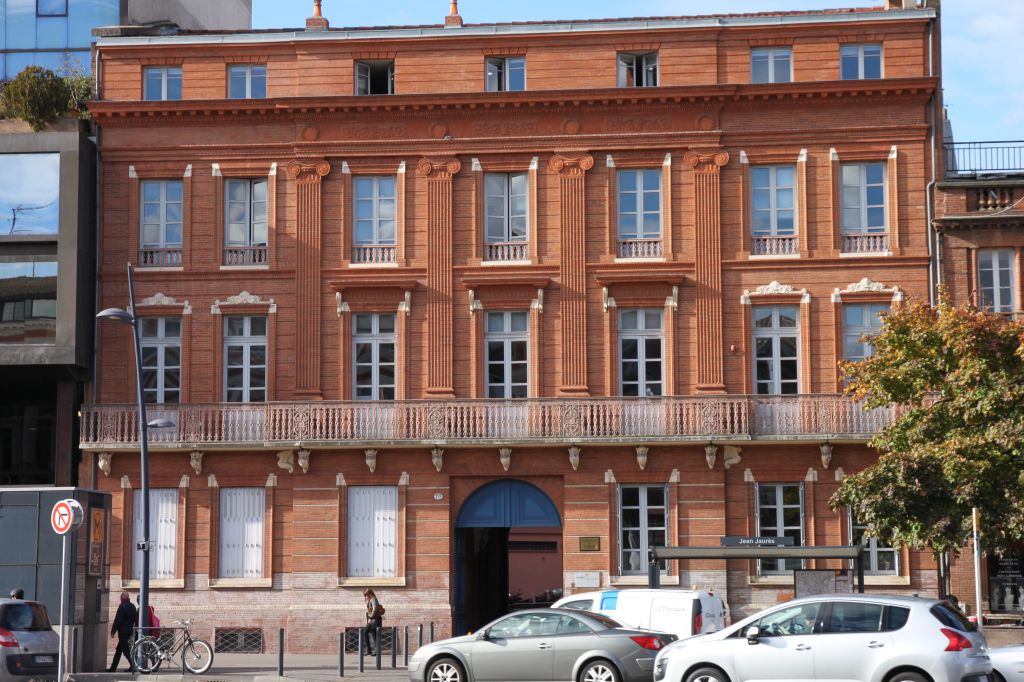 http://www.toulouse-brique.com/photos/virebent/virebent%20(37).jpg