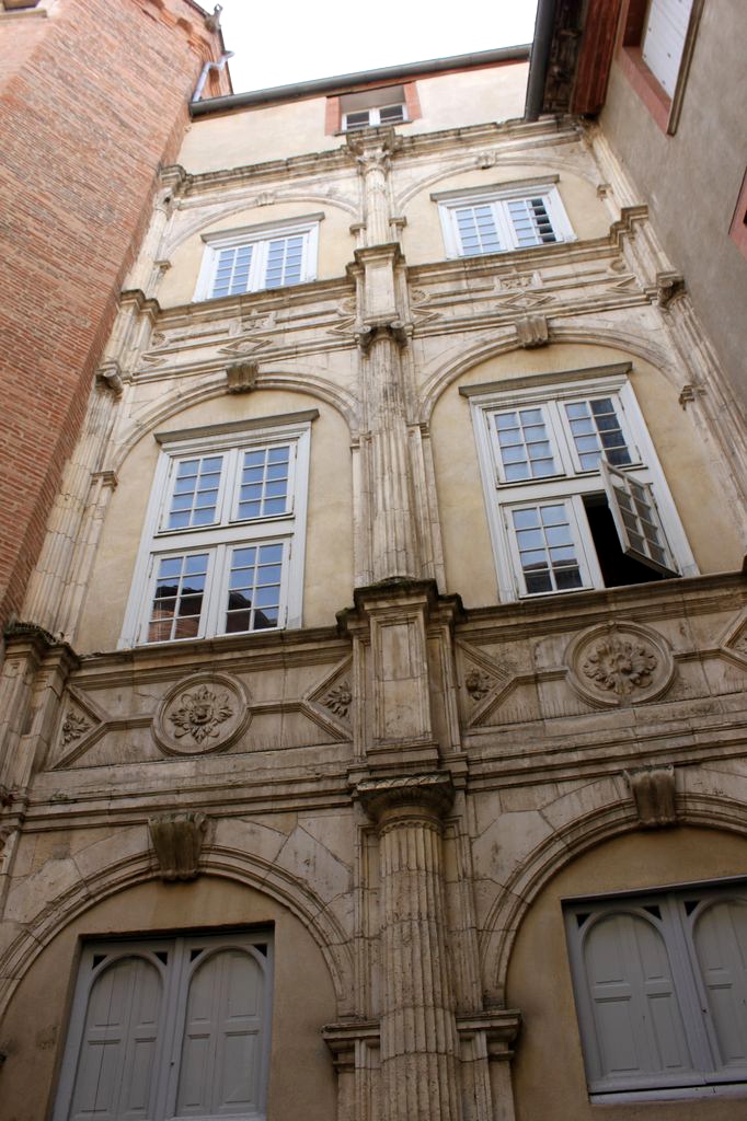 https://www.toulouse-brique.com/photos/hotels/hotels-16-parlement/lamamye-1.jpg